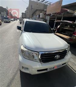 تۆیۆتا لاند کروزەر